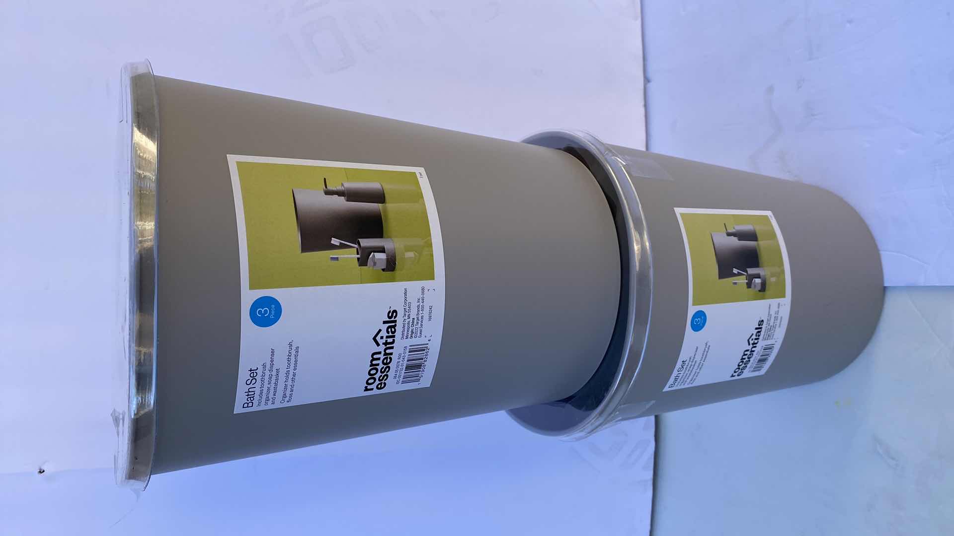 Photo 1 of 2-ROOM ESSENTIALS 3 PIECE BATH SET