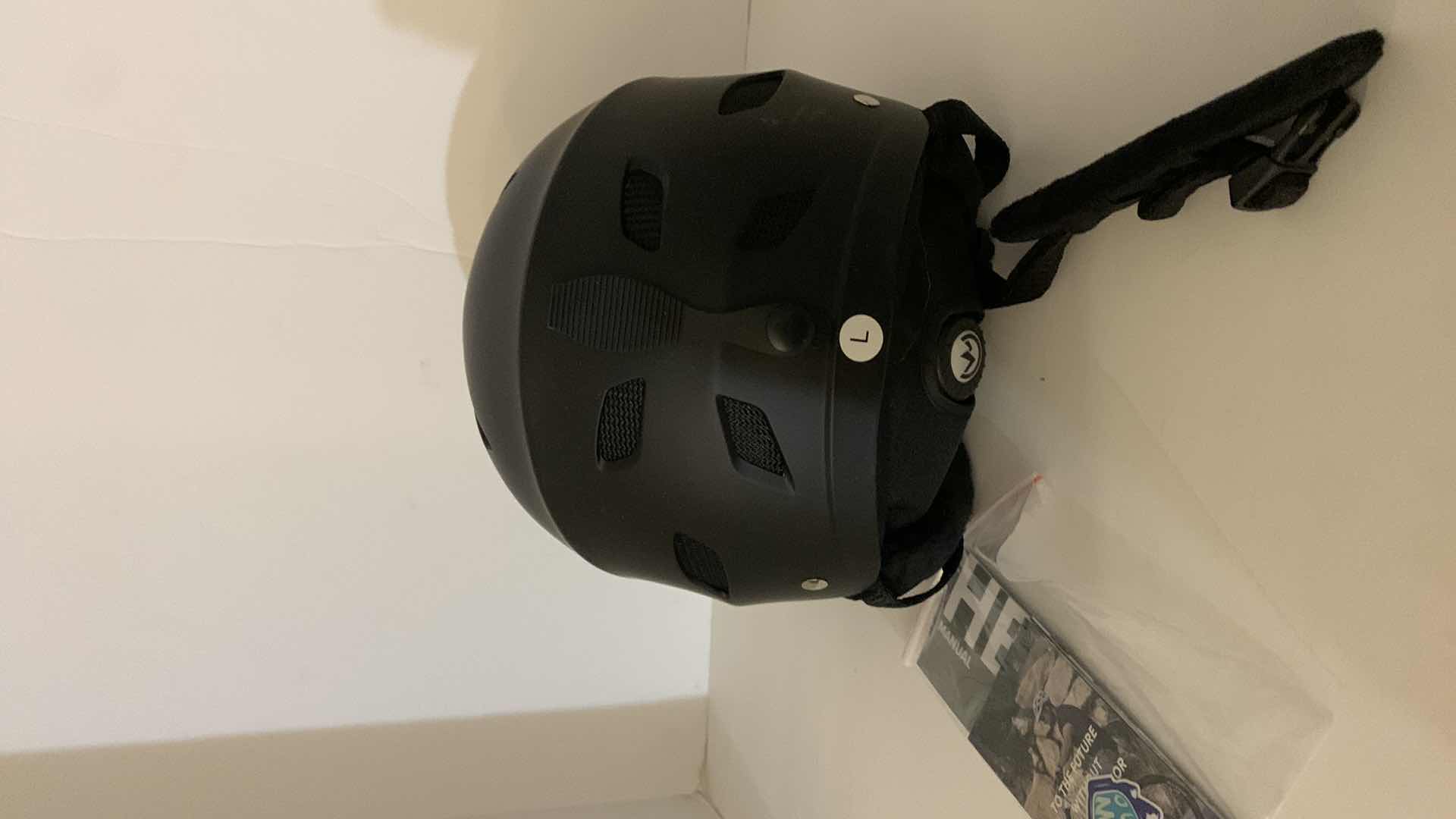 Photo 1 of OUTDOOR MASTER HELMET CHILDS L