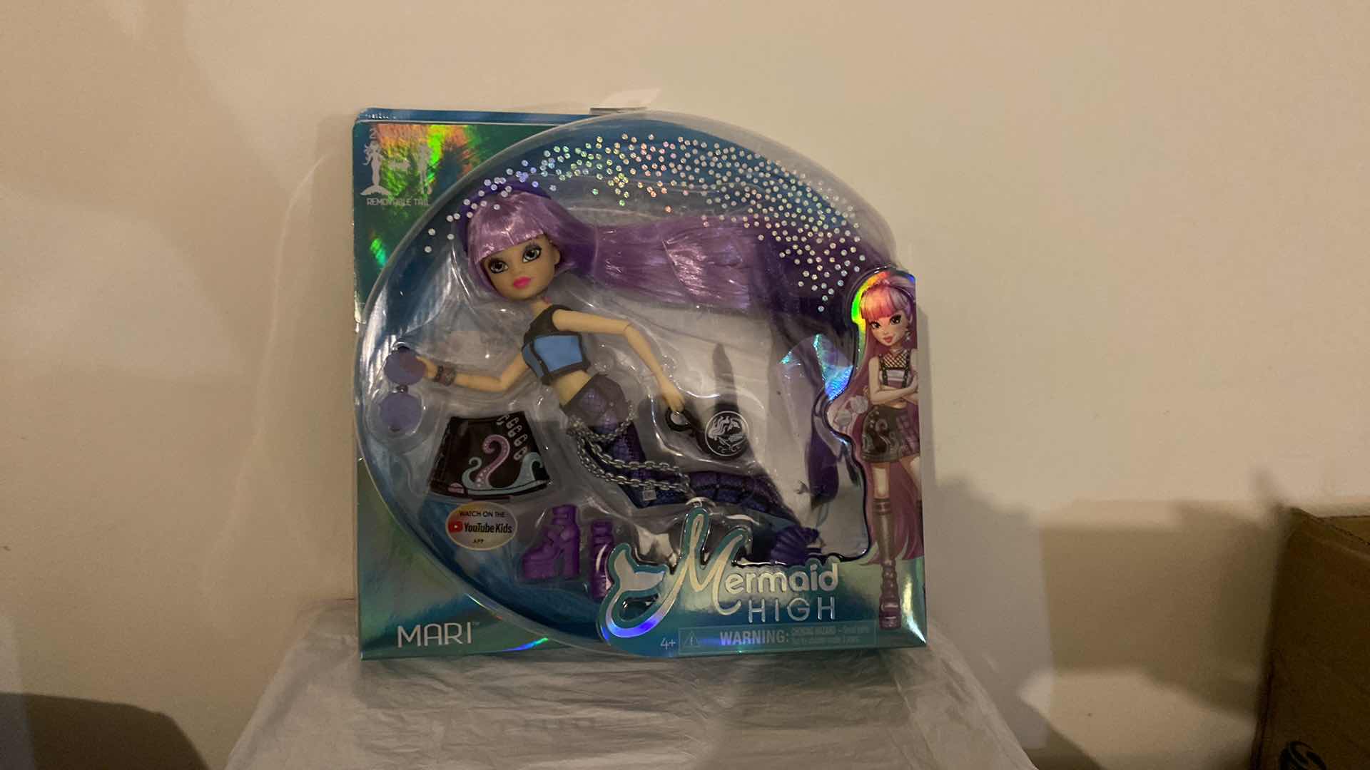 Photo 1 of MERMAID HIGH, MARI DELUXE DOLL WITH ACCESSORIES, KIDS TOY FOR AGES 4 AND UP