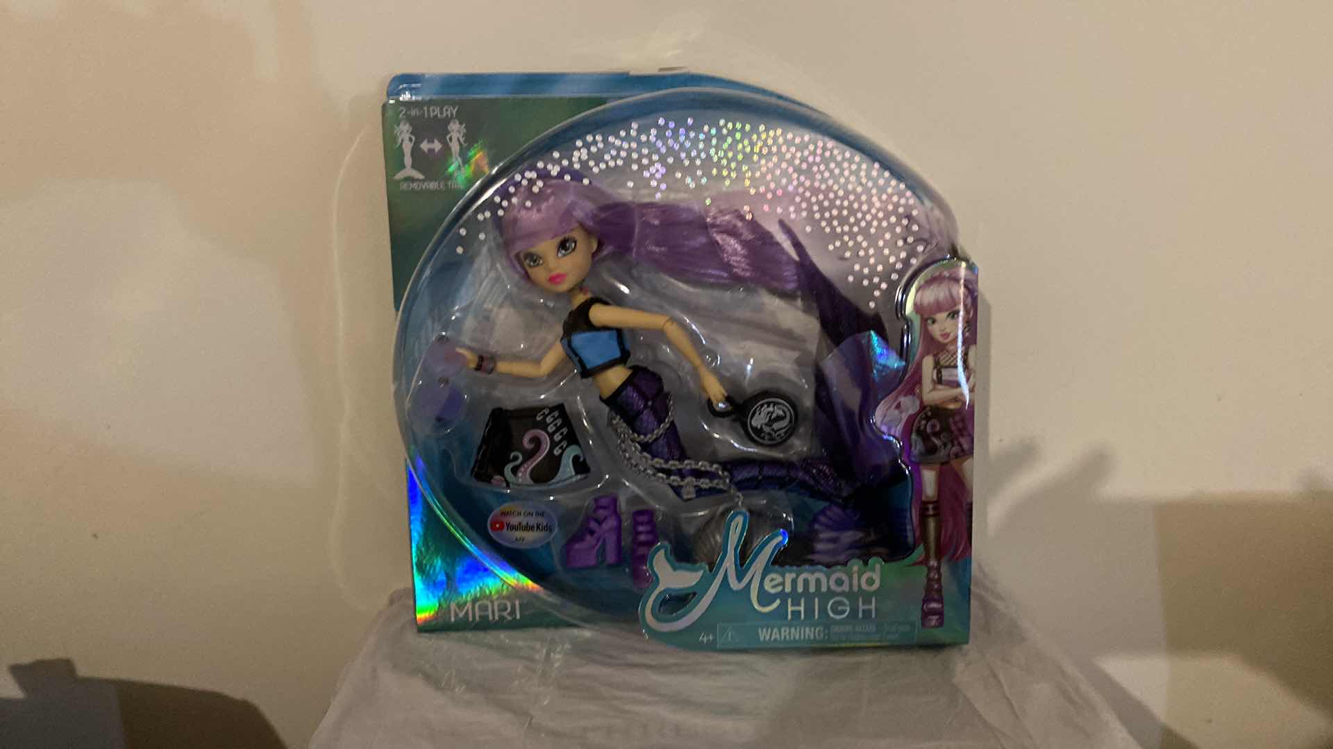 Photo 3 of MERMAID HIGH, MARI DELUXE DOLL WITH ACCESSORIES, KIDS TOY FOR AGES 4 AND UP