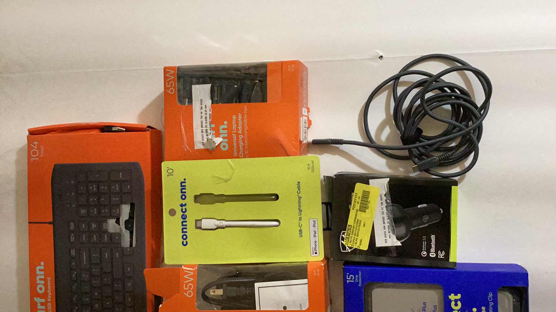 Photo 1 of 8- ELECTRONIC ITEMS: CHARGERS, KEYBOARD, CABLE, BATTERY