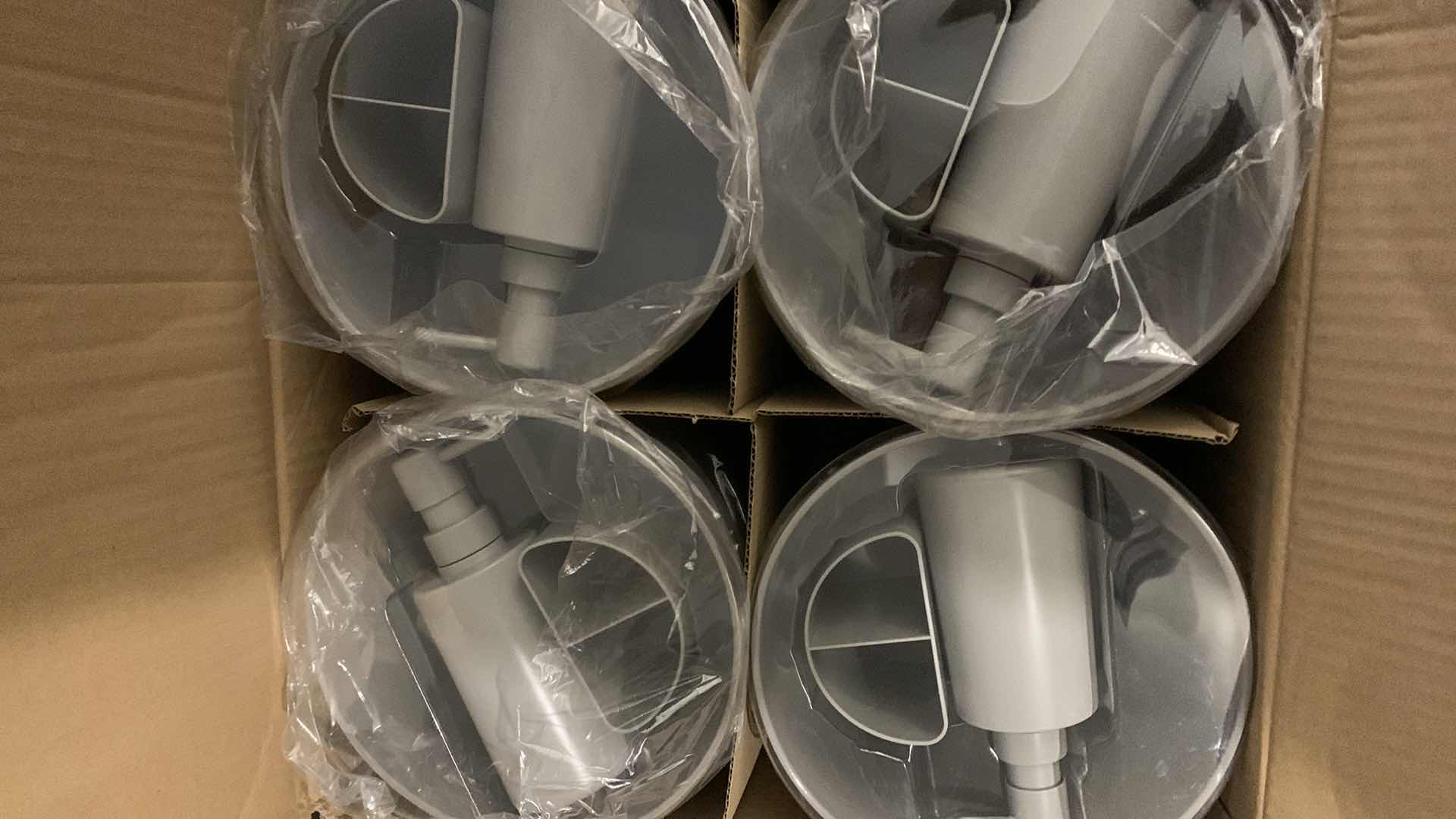 Photo 3 of BOX OF 4- ROOM ESSENTIALS 3 PIECE BATH SETS