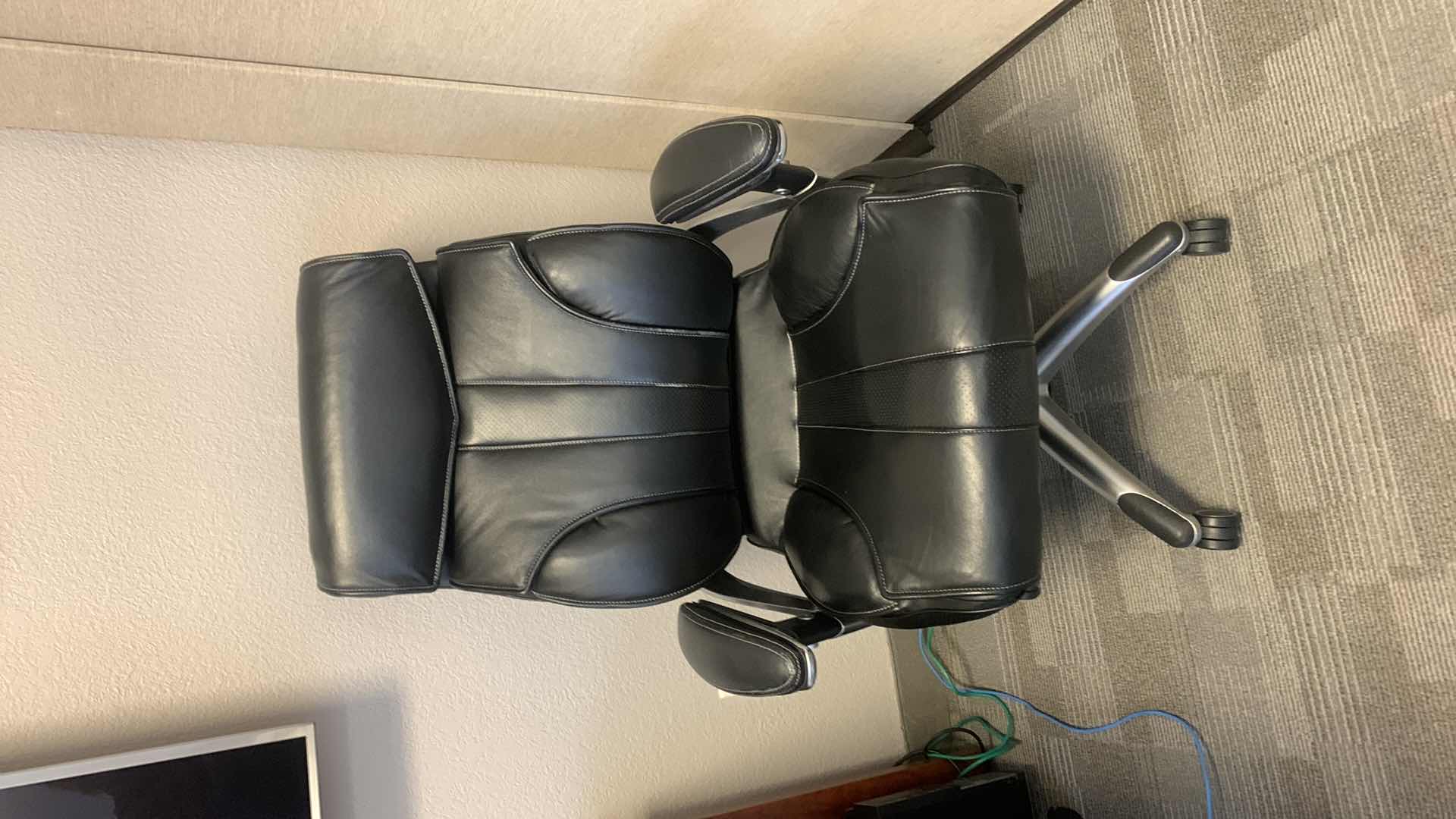 Photo 1 of TRUE INNOVATIONS BLACK BONDED LEATHER ADJUSTABLE ROTATING EXECUTIVE OFFICE CHAIR w WHEELS