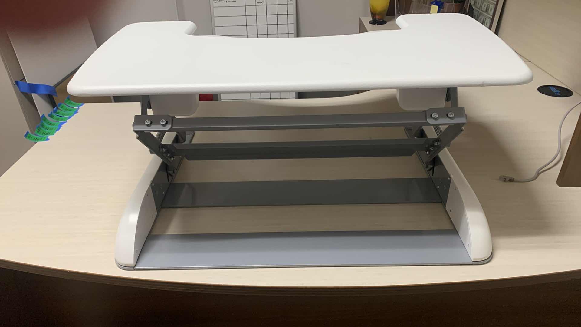 Photo 1 of VARIDESK ADJUSTABLE STAND SIT DESK PRO PLUS 36