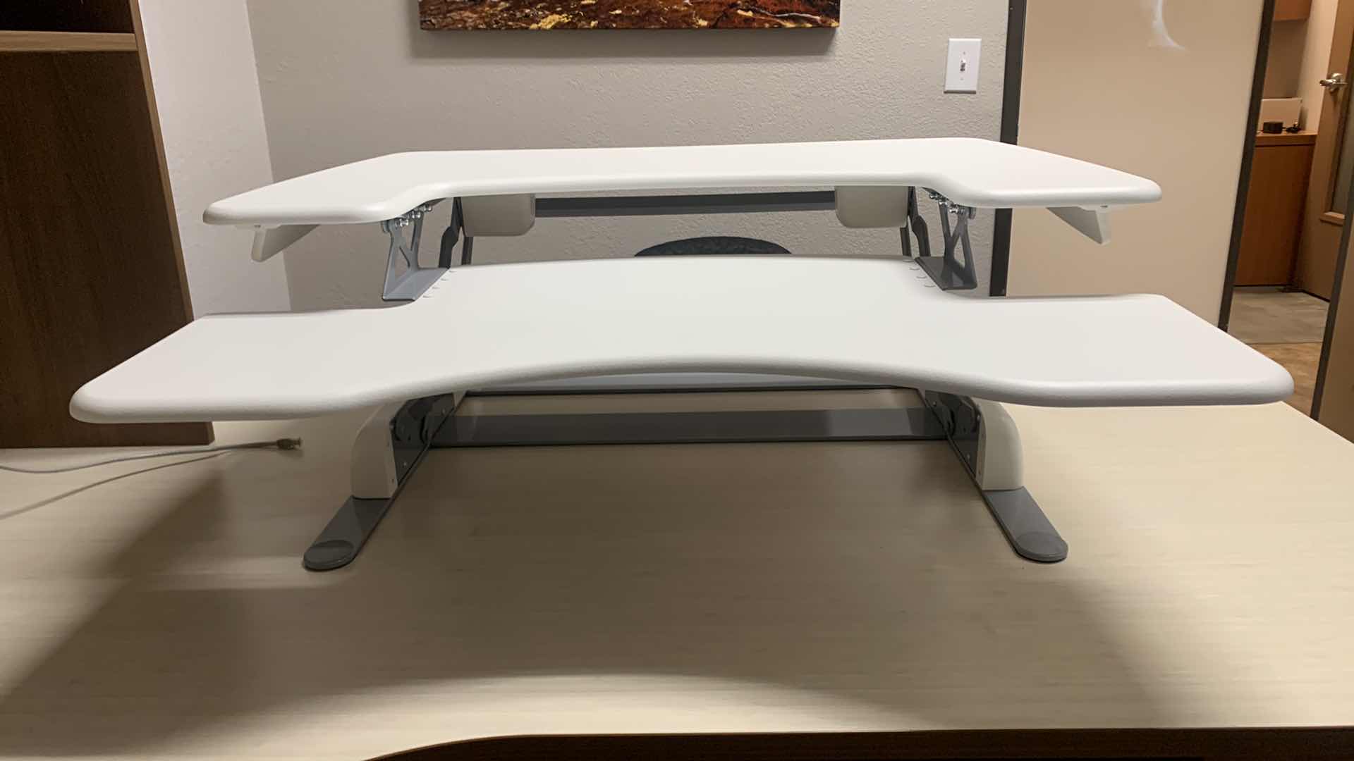 Photo 1 of VARIDESK ADJUSTABLE STAND SIT DESK PRO PLUS 36