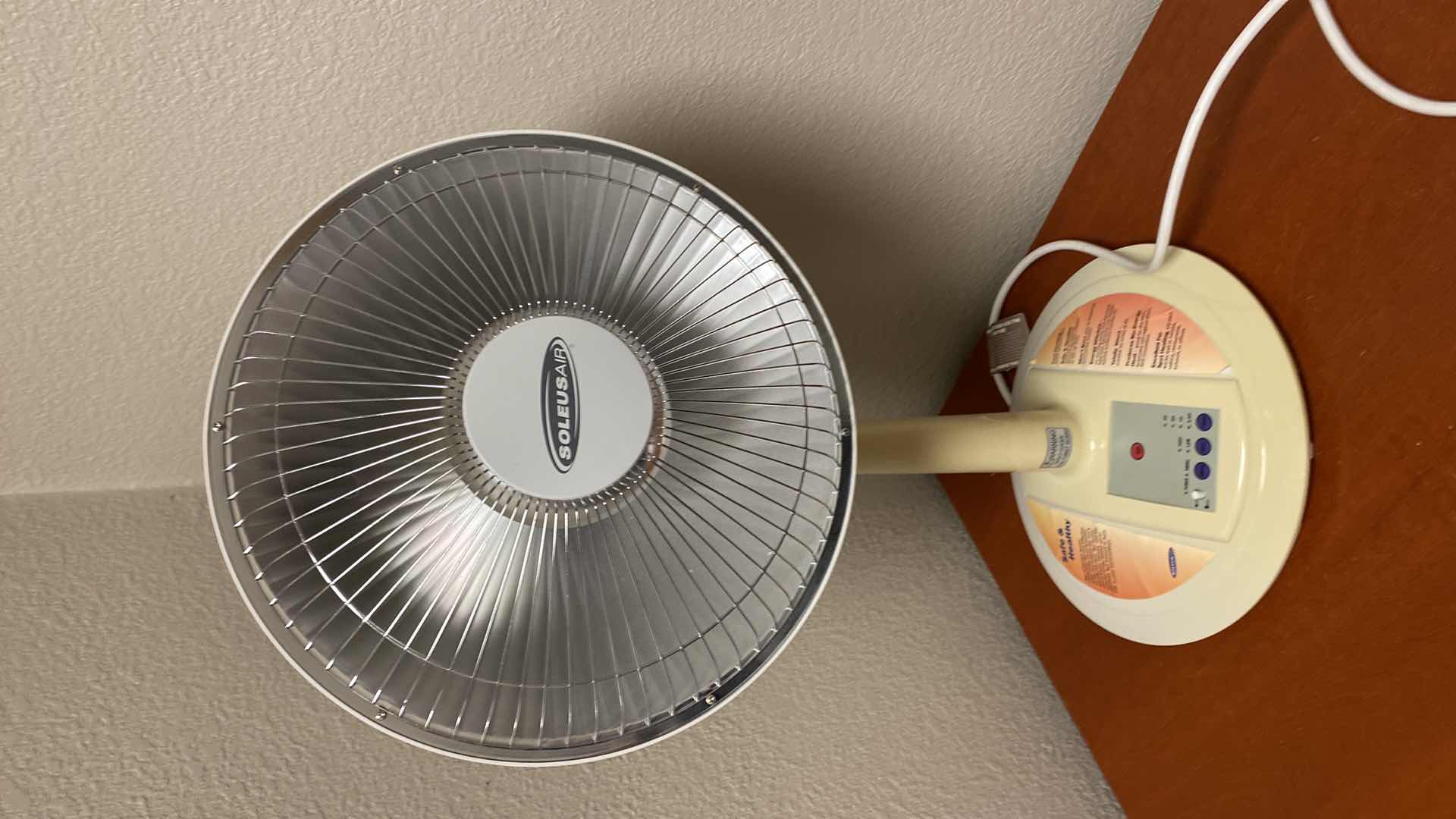 Photo 5 of SOLEUS AIR HEATER ADJUSTABLE TO MAX H36”