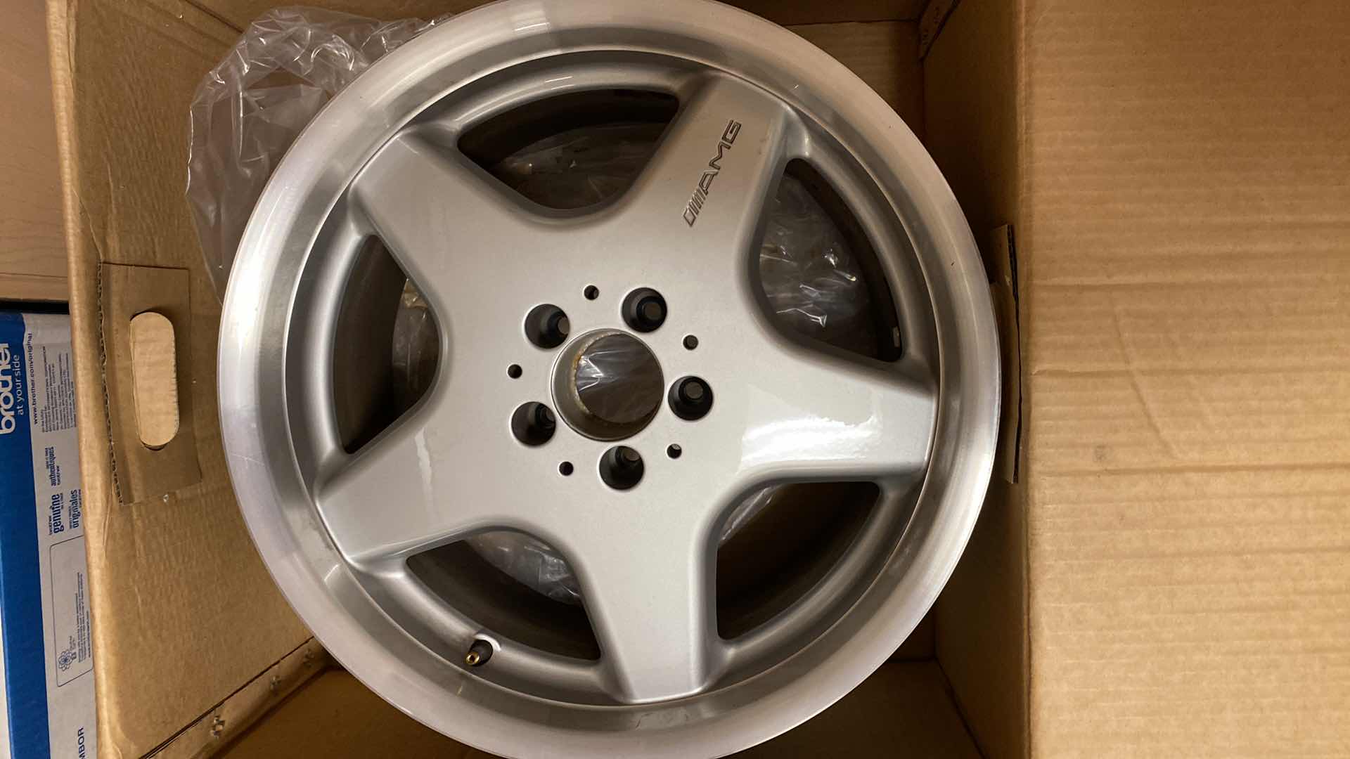 Photo 3 of 4-WHEEL SET MERCEDES AMG XIX 21 RIMS SIZE 20” X  8.5”