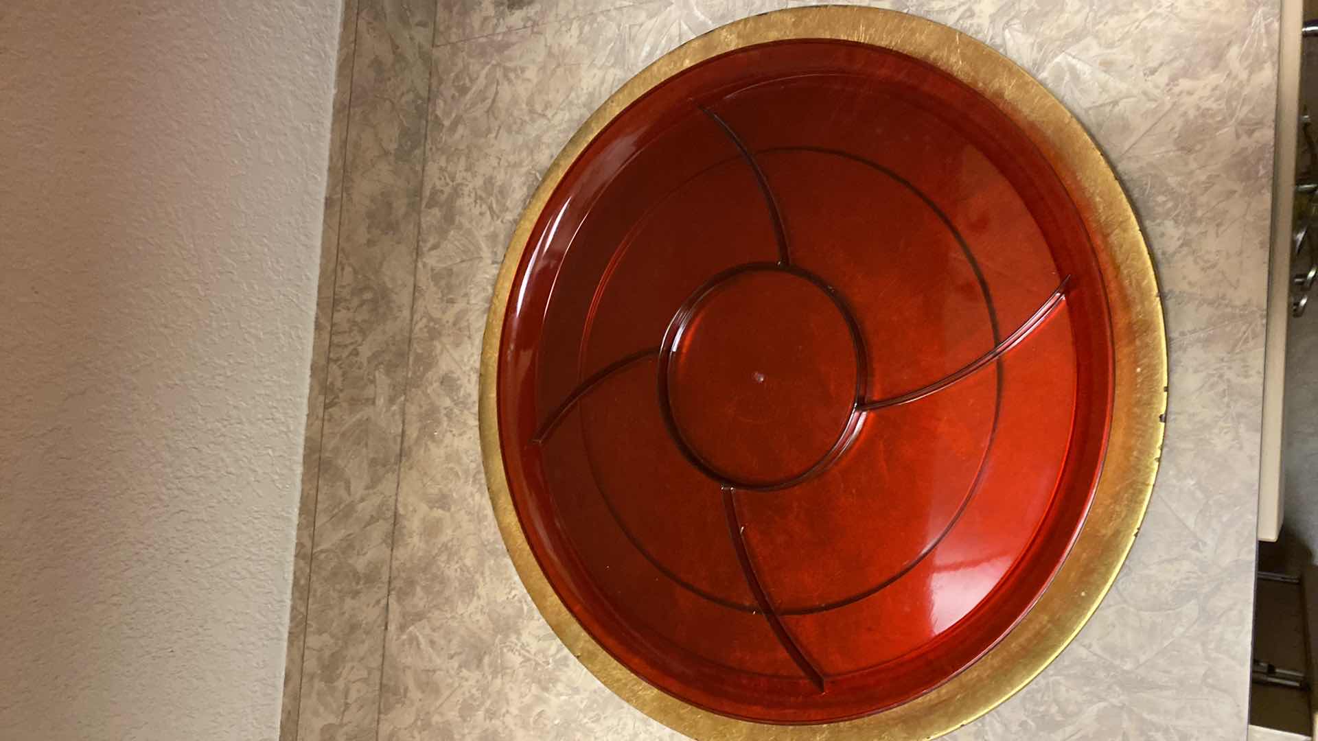 Photo 5 of 6 ASSORTED TRAYS AND A BULOVA PLASTIC WALL CLOCK