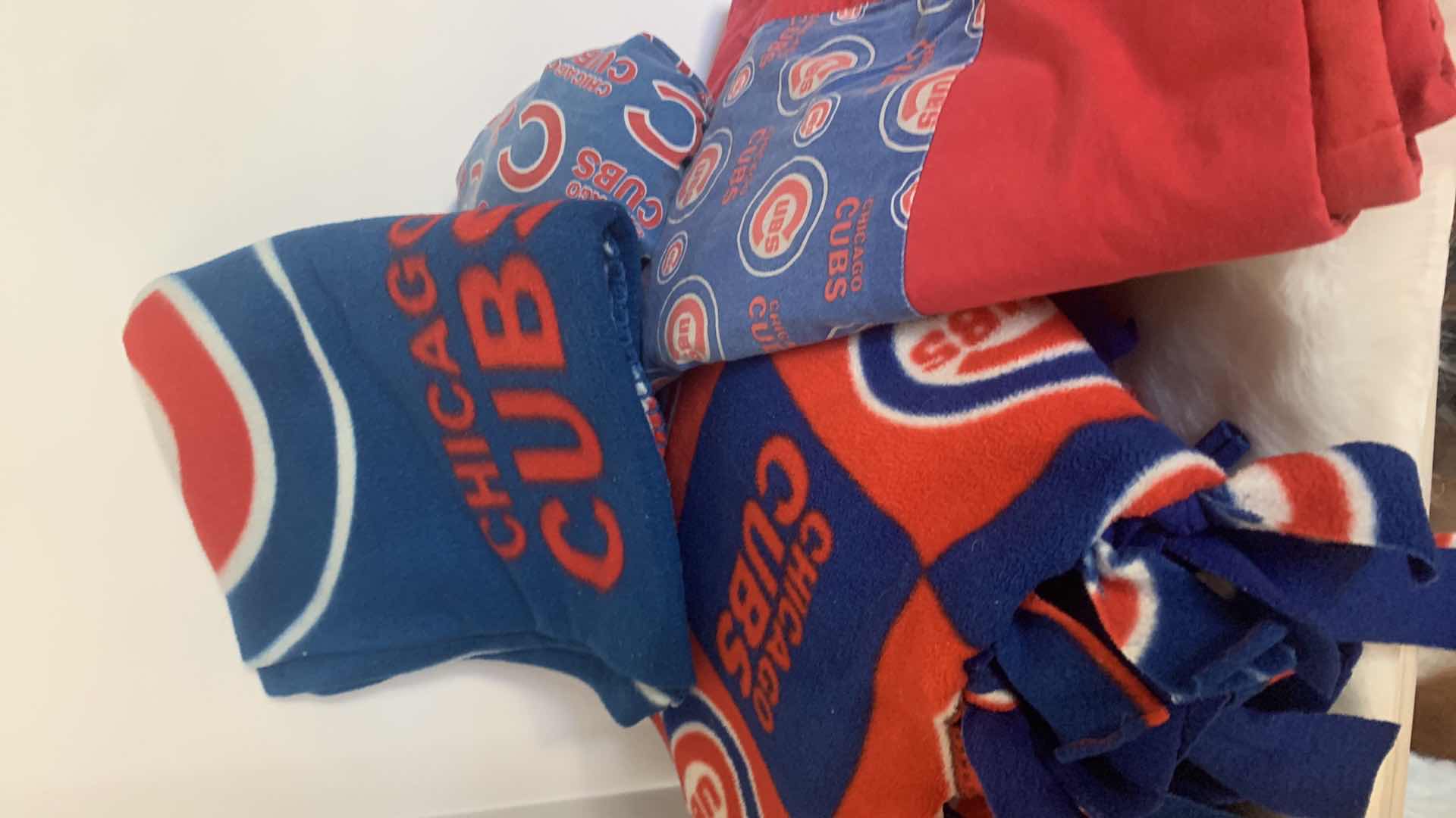 Photo 1 of CHICAGO CUBS BEDDING AND THROW ASSORTMENT