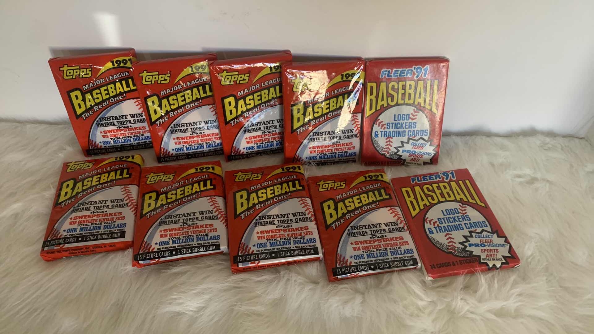 Photo 1 of 10 PACKS TOPS MAJOR LEAGUE BASEBALL CARDS, NEW