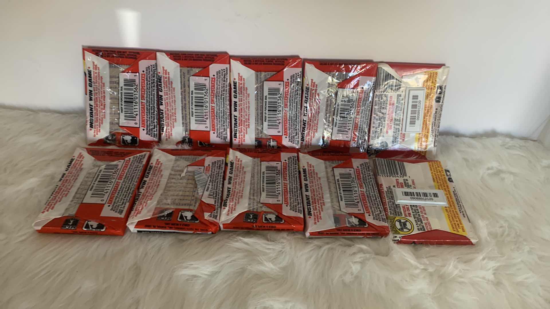 Photo 1 of 10 PACKS TOPS MAJOR LEAGUE BASEBALL CARDS, NEW