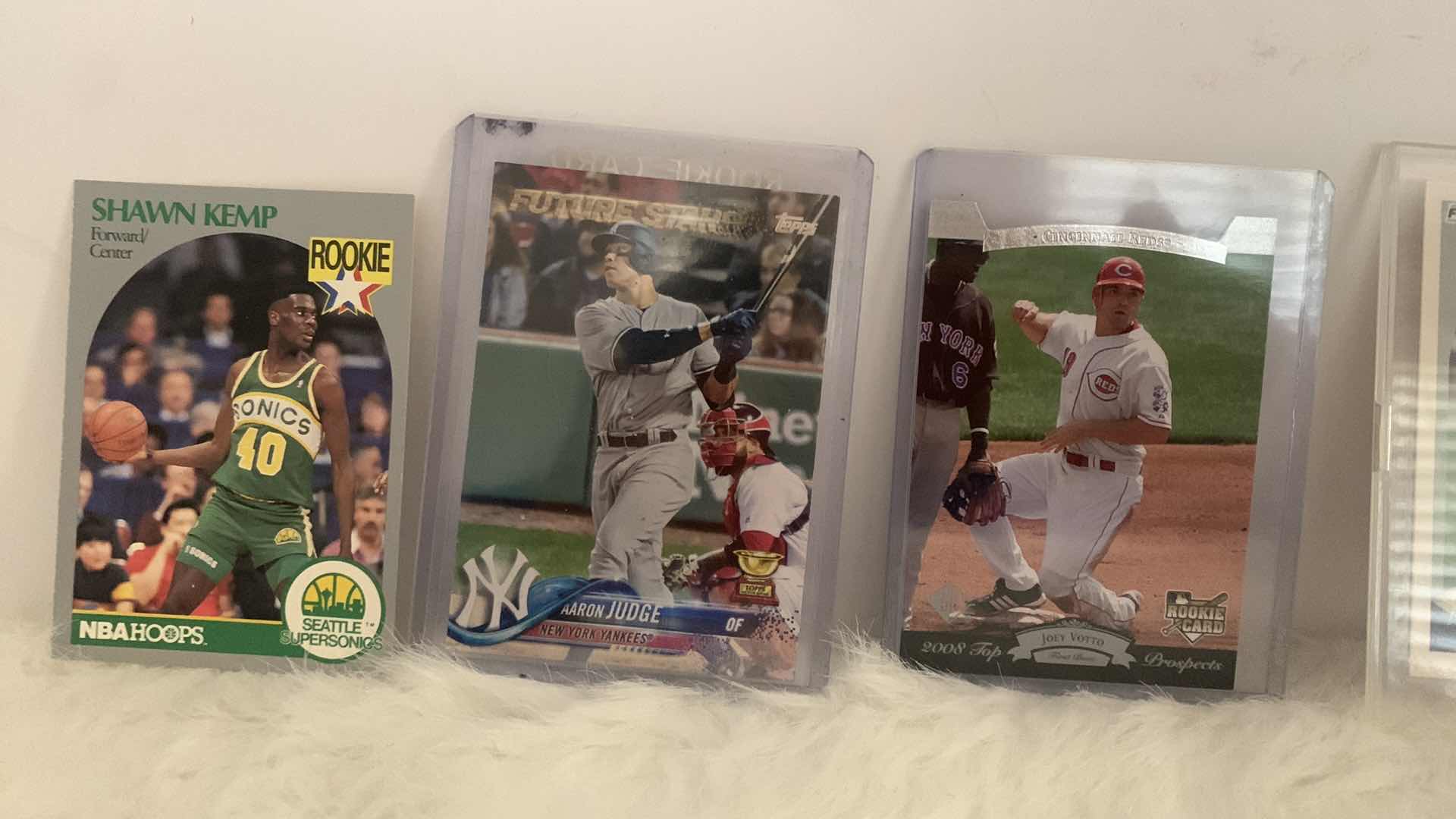 Photo 1 of 6 COLLECTIBLE SPORTS CARDS