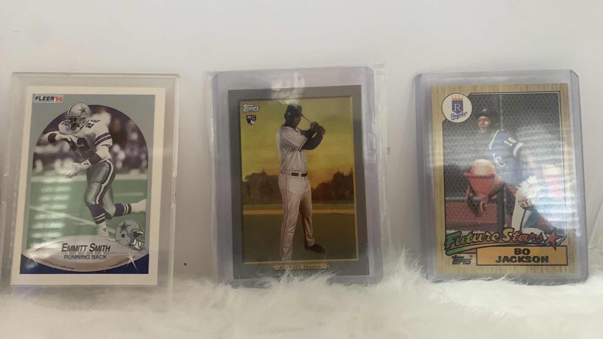 Photo 3 of 6 COLLECTIBLE SPORTS CARDS