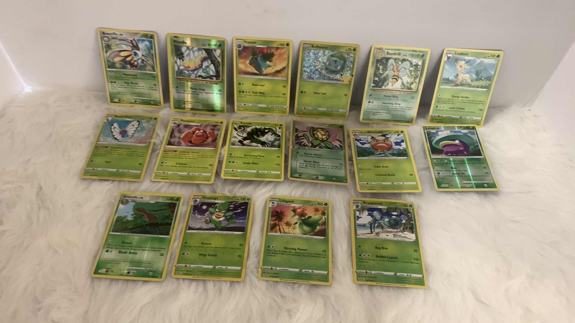 Photo 1 of 16 COLLECTIBLE POKÉMON CARDS