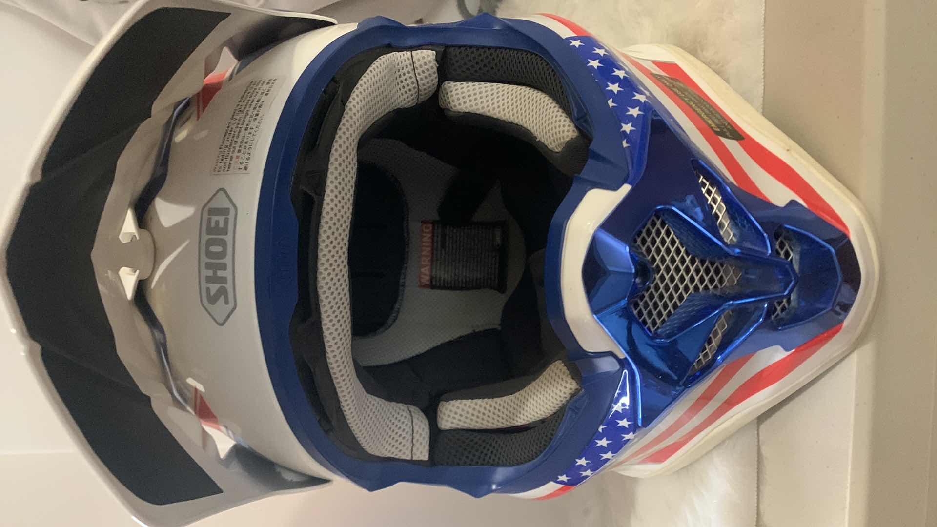 Photo 4 of SHOEI PATRIOTIC MOTORCYCLE HELMET SIZE XL