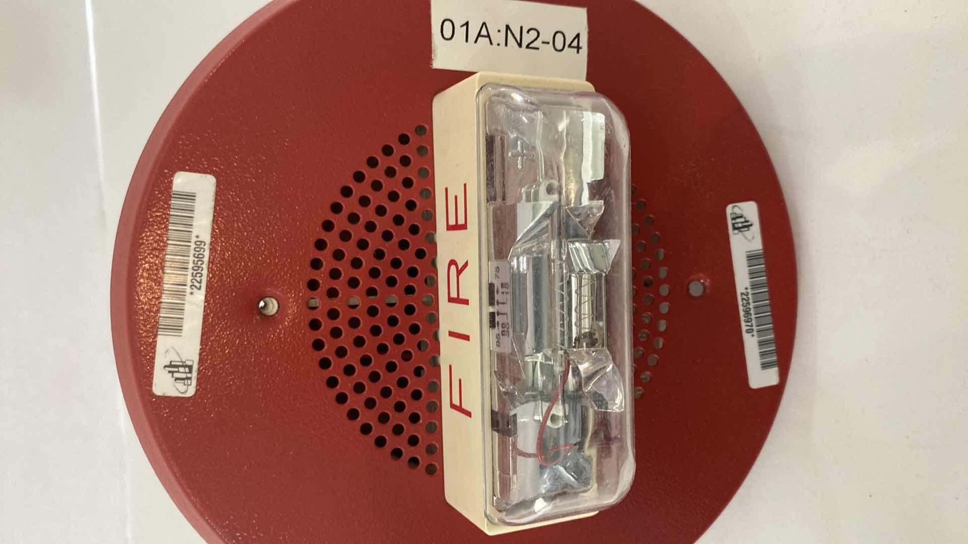 Photo 1 of NEW IN BOX EATON CH90-24MCC-FR CEILING MOUNT WHEELOCK RED CHIME STROBE $159.99 SUG. RETAIL