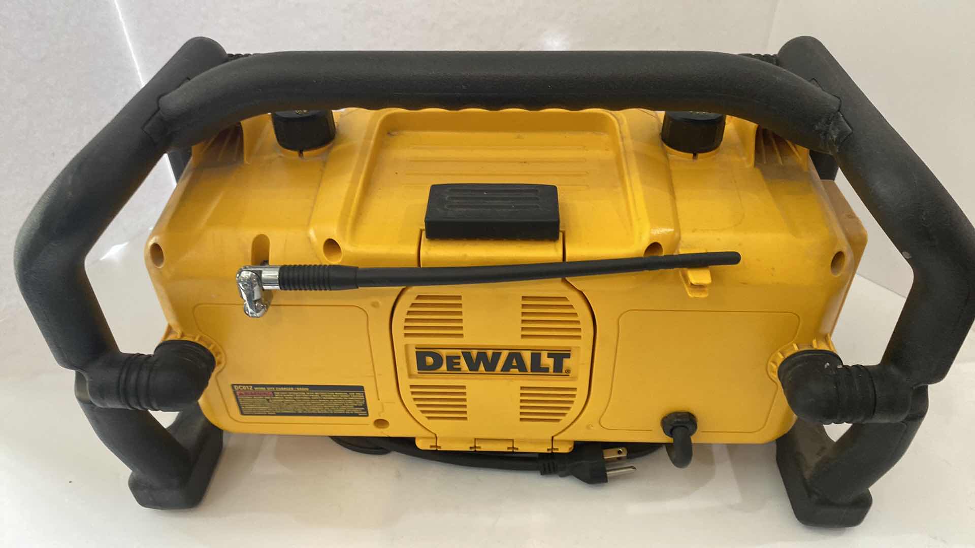 Photo 3 of DEWALT DC012 WORK SITE CHARGER RADIO