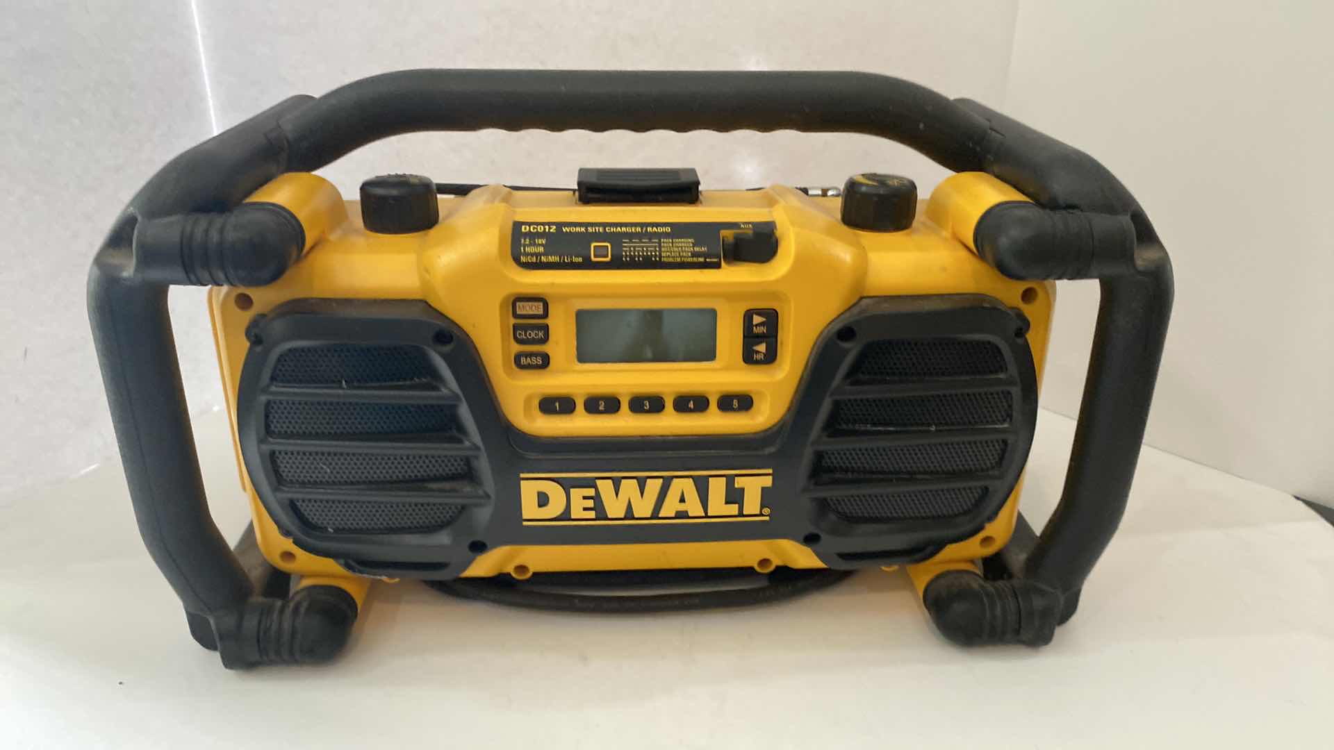 Photo 1 of DEWALT DC012 WORK SITE CHARGER RADIO