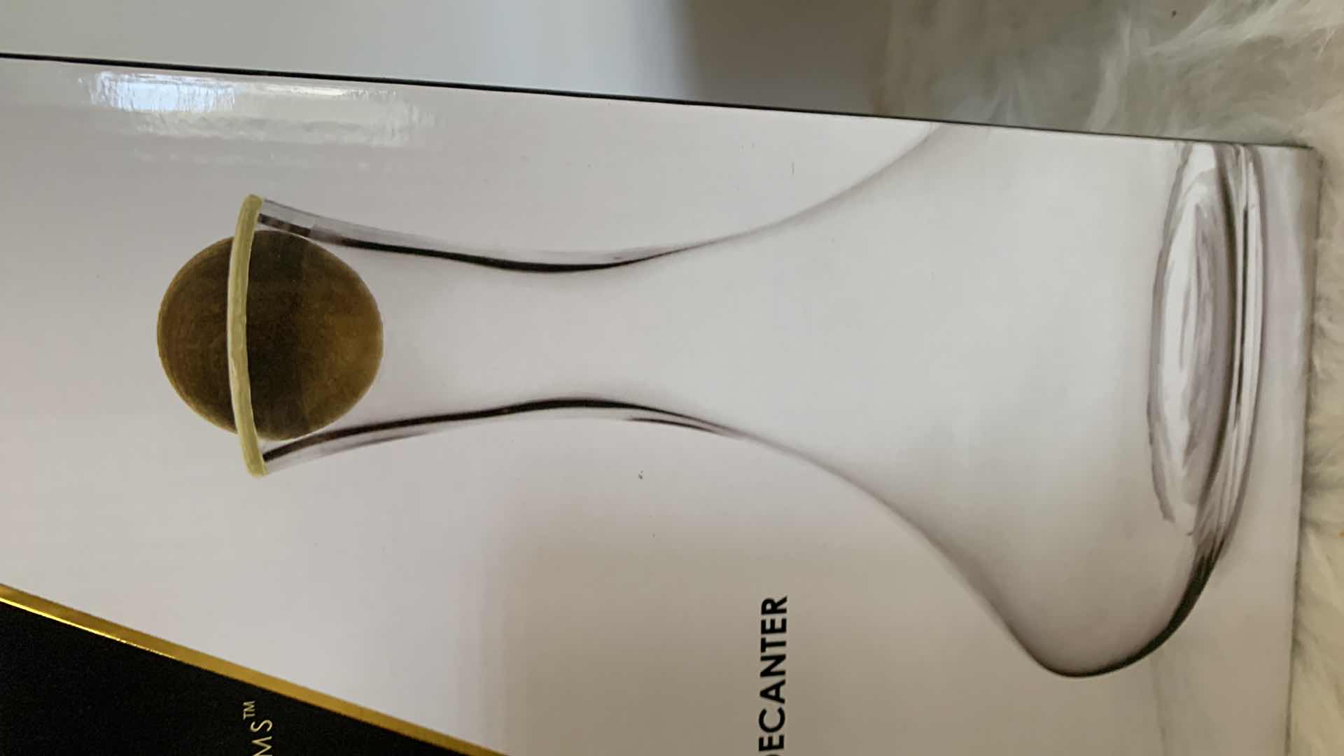 Photo 1 of NEW VANESSA WILLIAMS WINE DECANTER AND STEMLESS WINE GLASSES