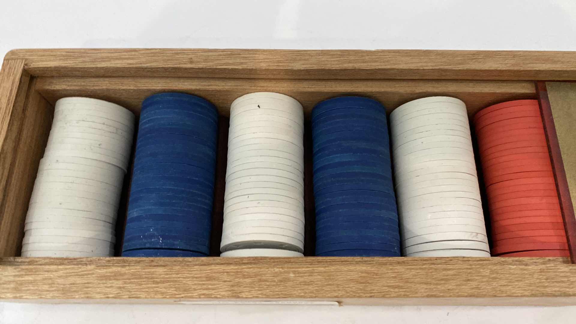 Photo 1 of SAHARA TAHOE POKER CHIPS IN WOOD BOX