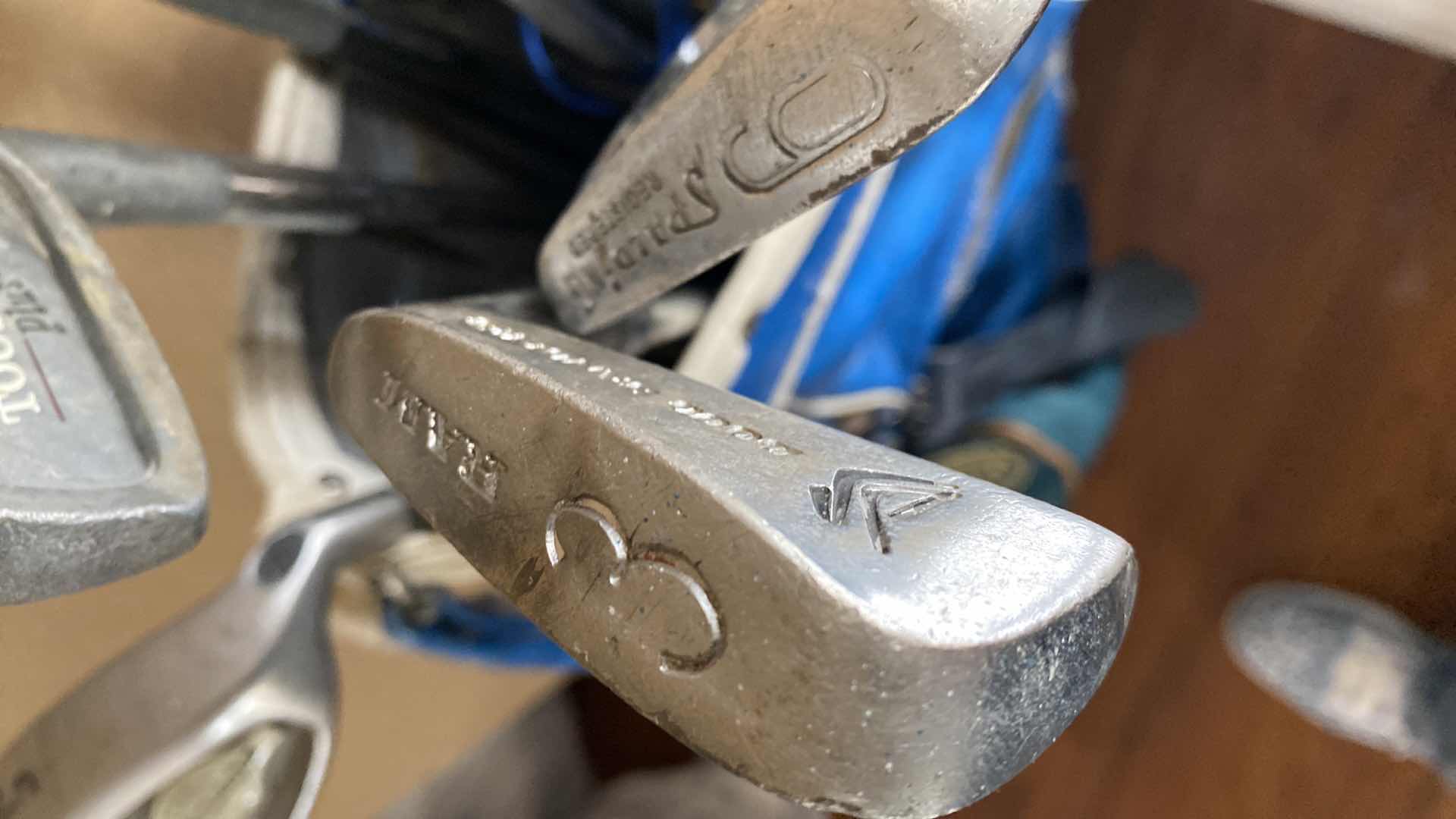 Photo 4 of GOLF BAG WITH DUNLOP AND ASSORTED CLUBS