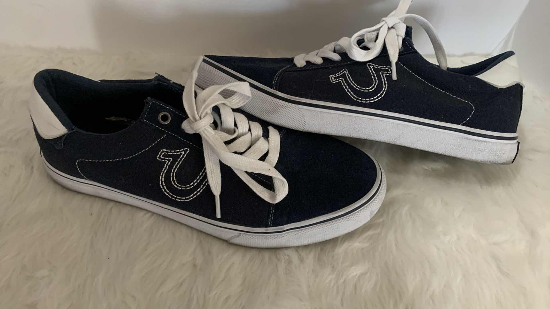 Photo 1 of MENS TRUE RELIGION SNEAKERS SIZE 12