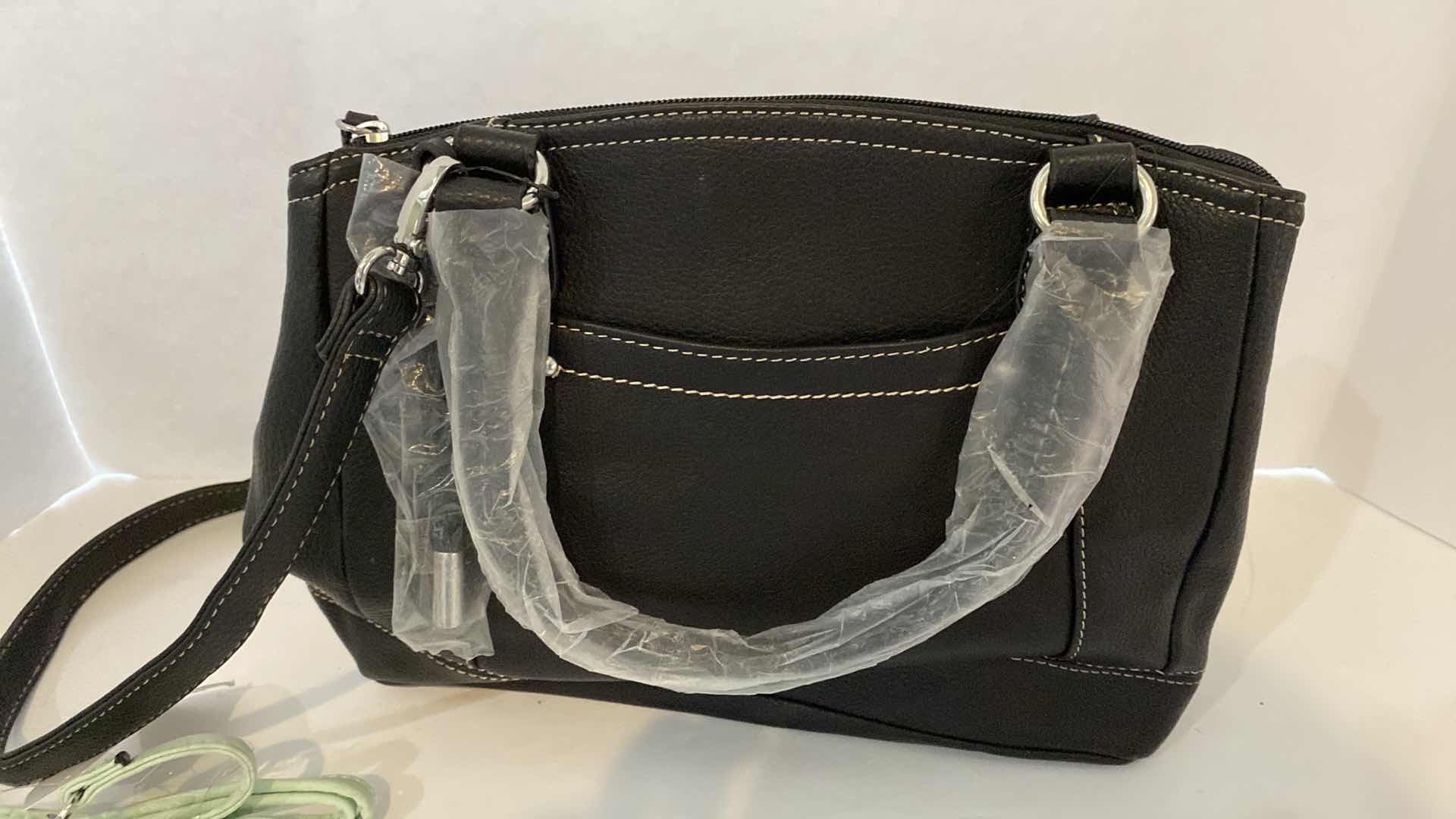 Photo 1 of NEW HANDBAG, JUICY HAT $65 ANS 3 WALLETS