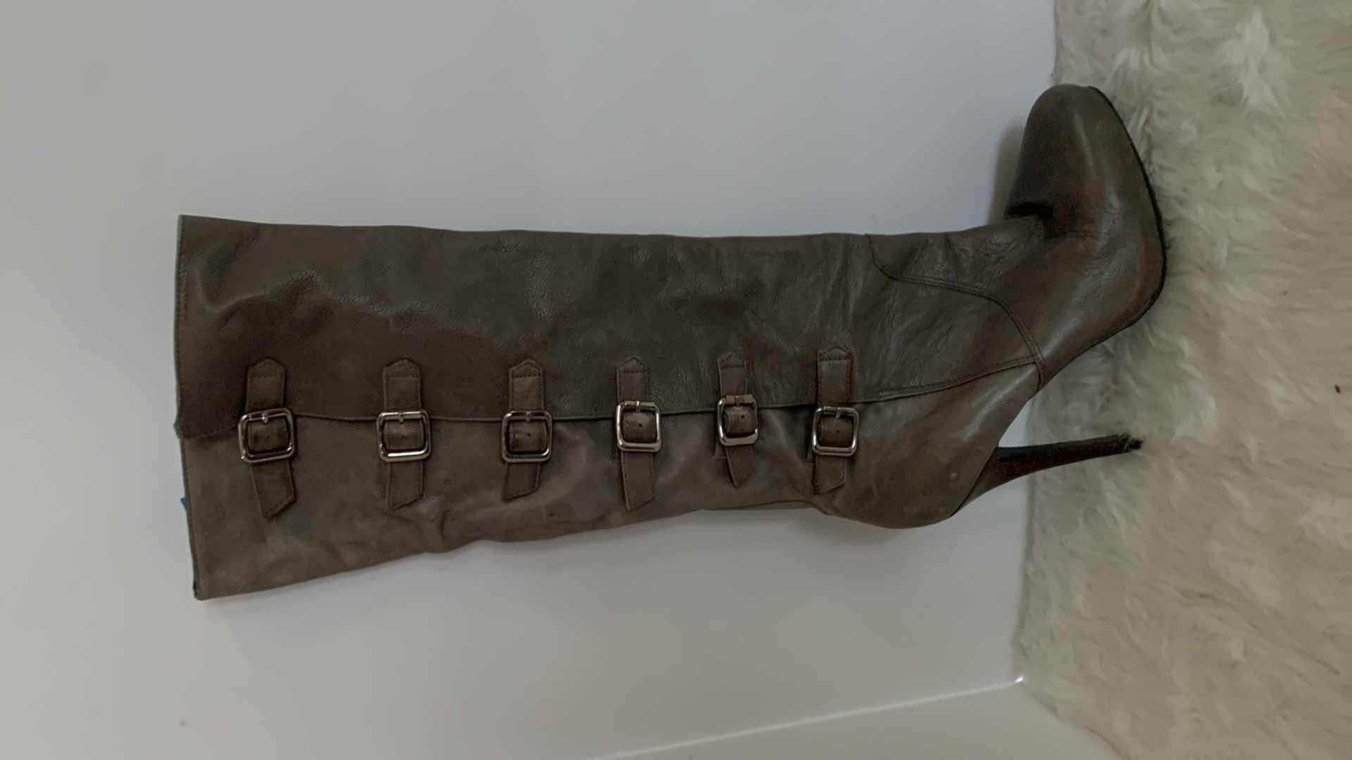 Photo 1 of NAKITAA BOOTS LEATHER UPPER SIZE 9