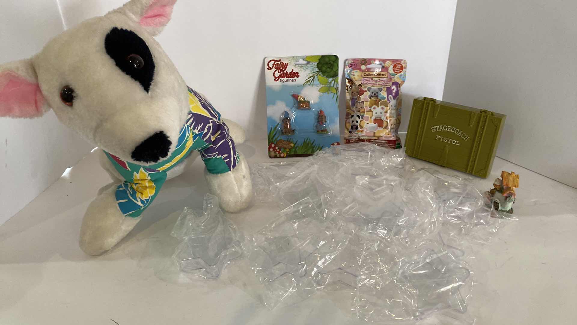 Photo 1 of ACRYLIC STARS AND CHILD ITEMS