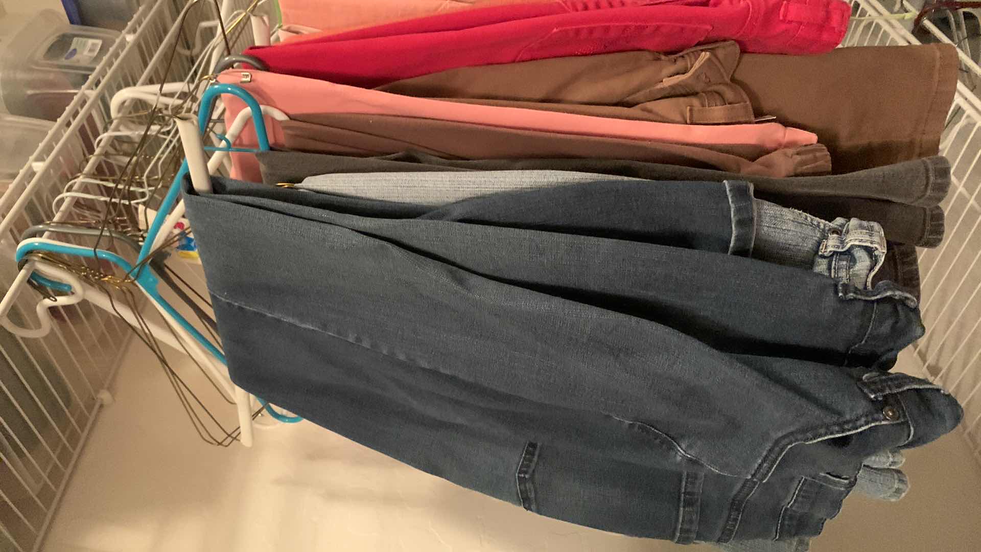 Photo 1 of 20 PAIRS OF WOMENS PANTS MOSTLY SIZE 14P
