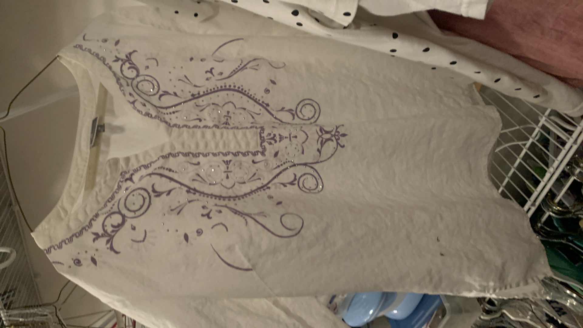 Photo 1 of 20 PIECES OF WOMENS CLOTHING