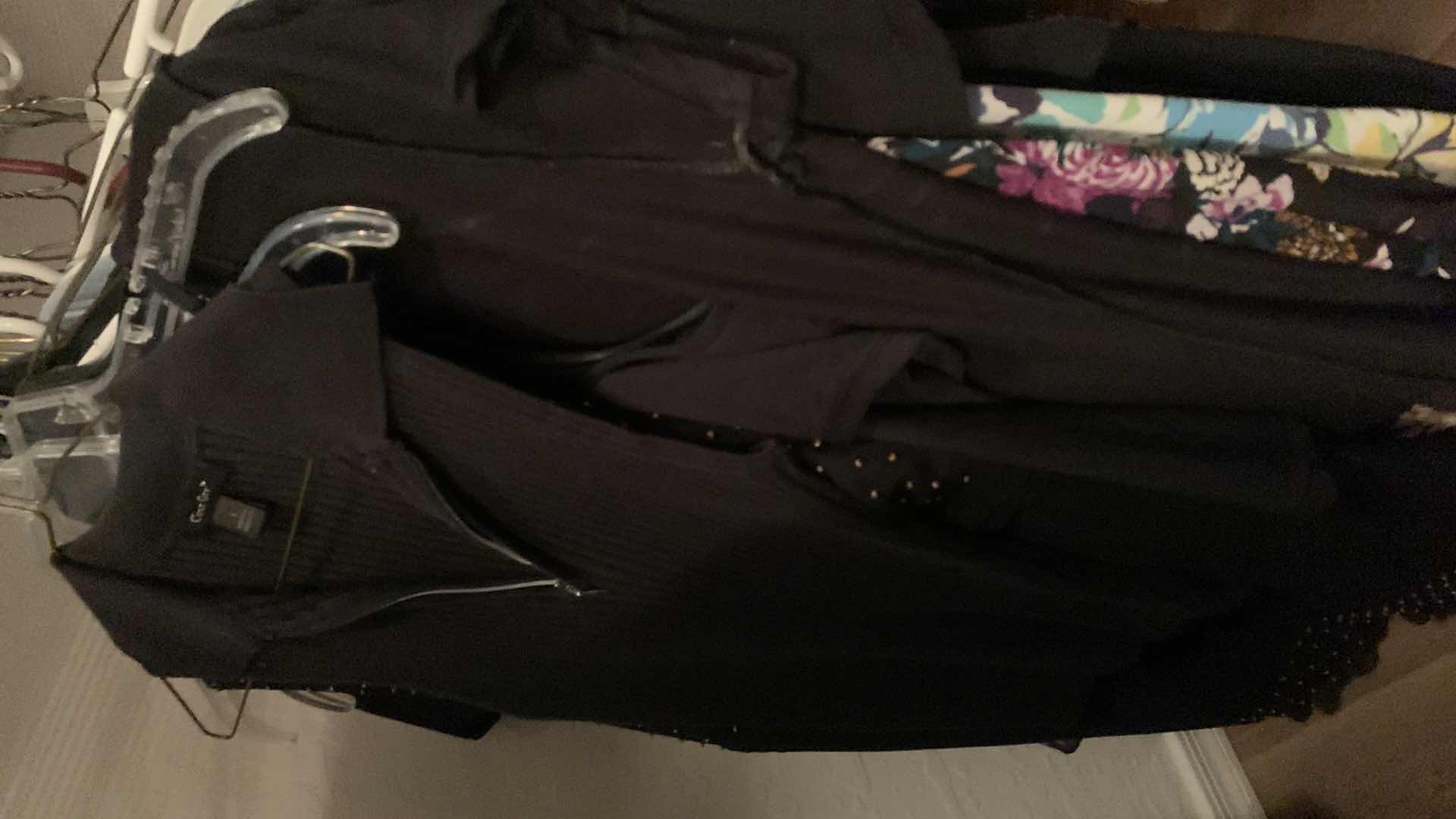 Photo 5 of HALF A RACK OF WOMENS CLOTHING MOSTLY L XL