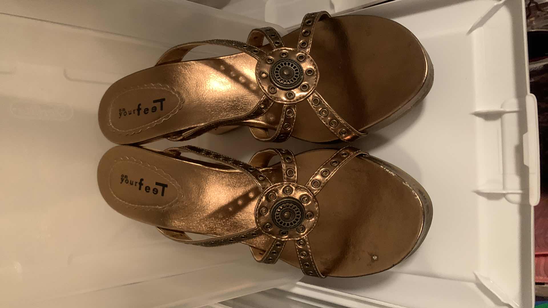 Photo 1 of 5 PAIRS WOMENS SHOES IN TOTES SIZE 8.5