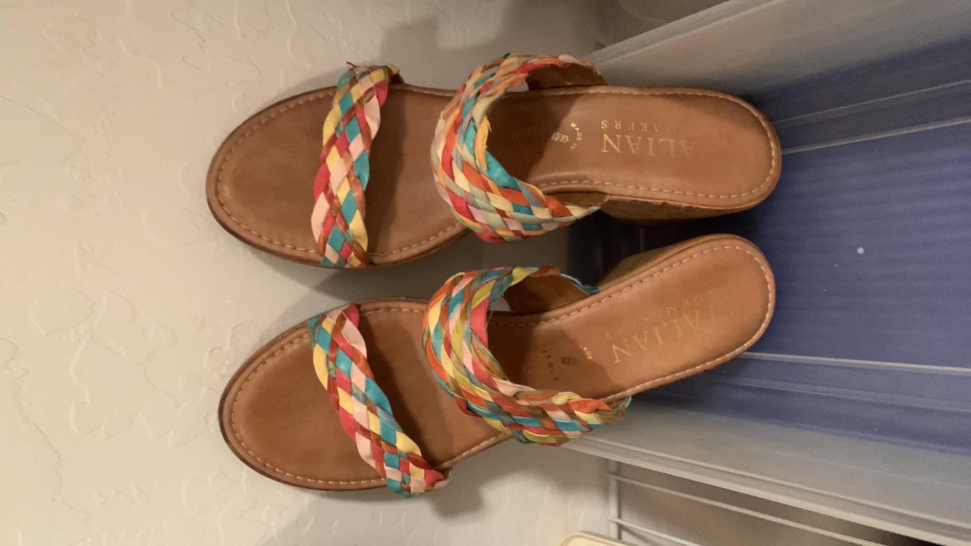 Photo 1 of 5 PAIRS WOMENS SHOES IN TOTES SIZE 8.5