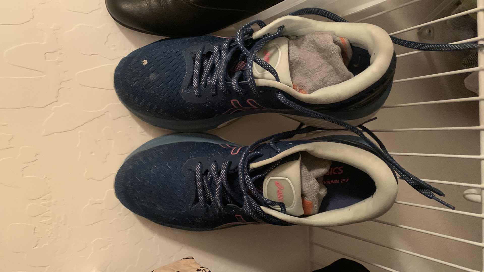 Photo 1 of 5 PAIRS WOMENS SHOES SIZE 8.5