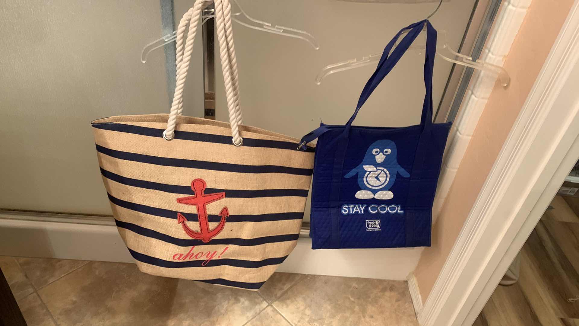 Photo 6 of TOTE ASSORTMENT