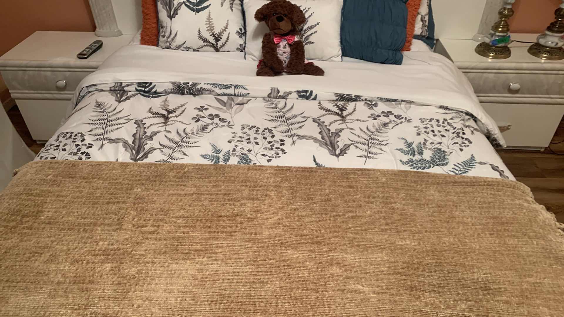 Photo 1 of QUEEN BEDDING THROW AND PILLOWS