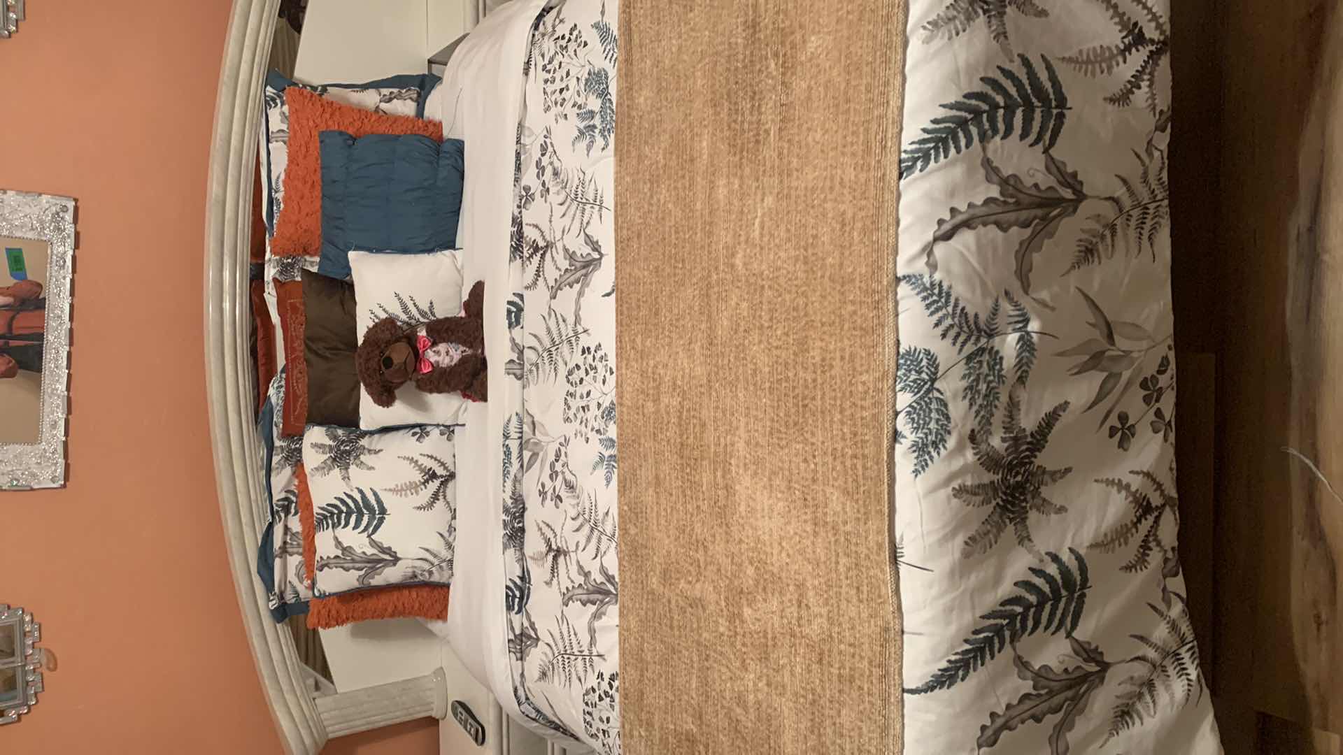 Photo 1 of QUEEN BEDDING THROW AND PILLOWS