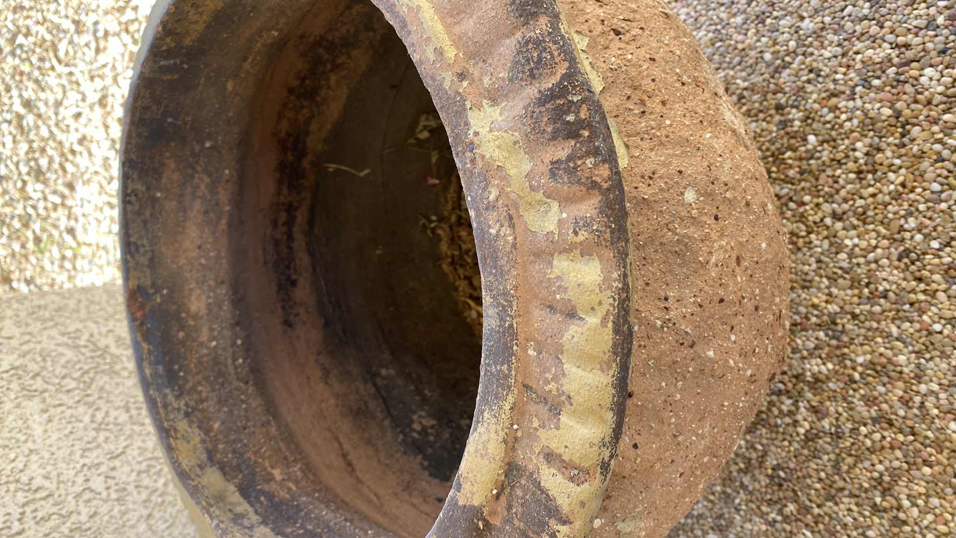 Photo 4 of CLAY POT 18” X H16”