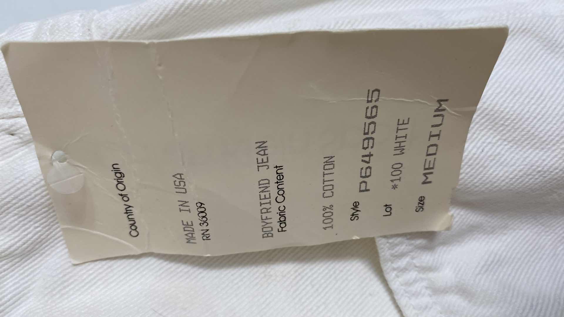 Photo 1 of NWT WOMENS SIZE MEDIUM CALVIN KLEIN SPORT JEANS 