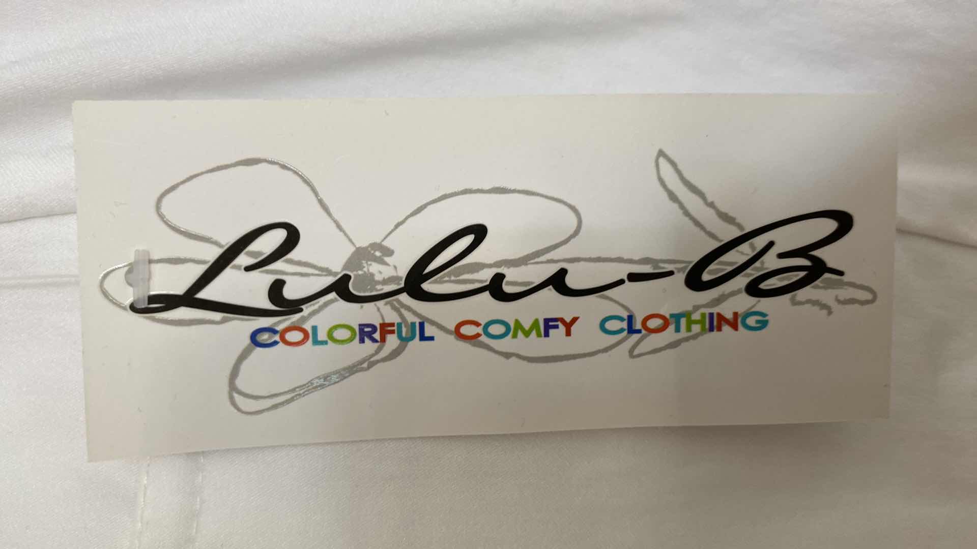 Photo 1 of NWT WOMEN’S SIZE 16 LULU-B PULL ON PANTS 