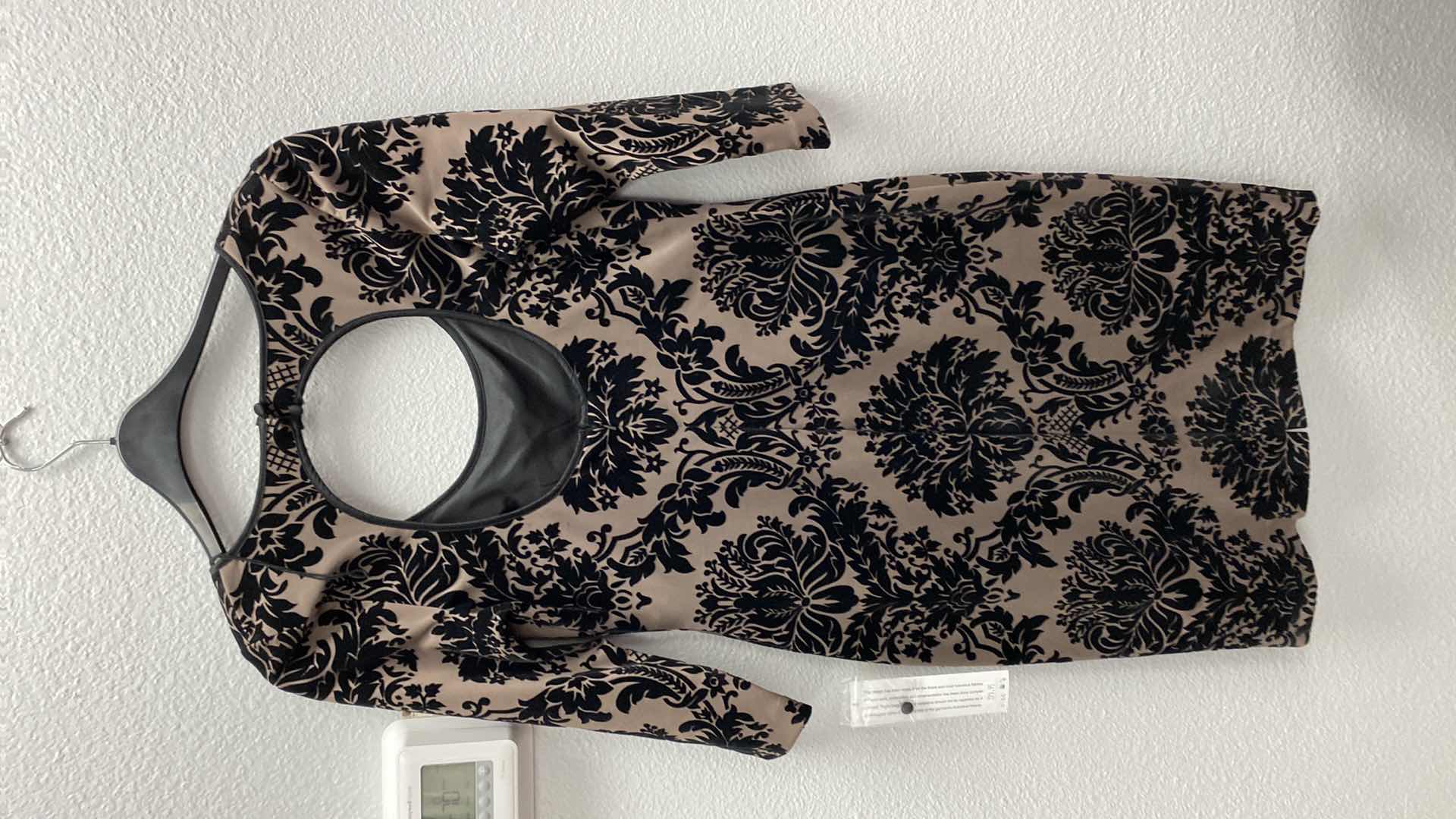 Photo 1 of NWT WOMEN’S SIZE 8 AIDAN MATTOX DRESS 