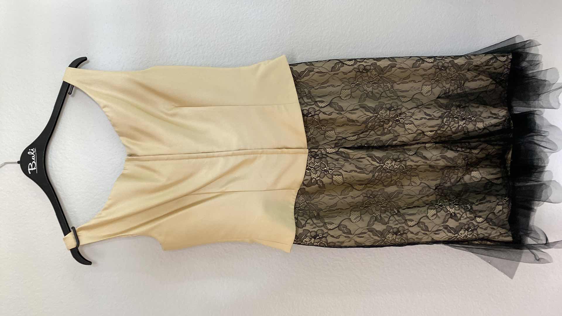 Photo 1 of NWT WOMEN’S SIZE 8 MON CHERI DRESS WITH CROP JACKET 