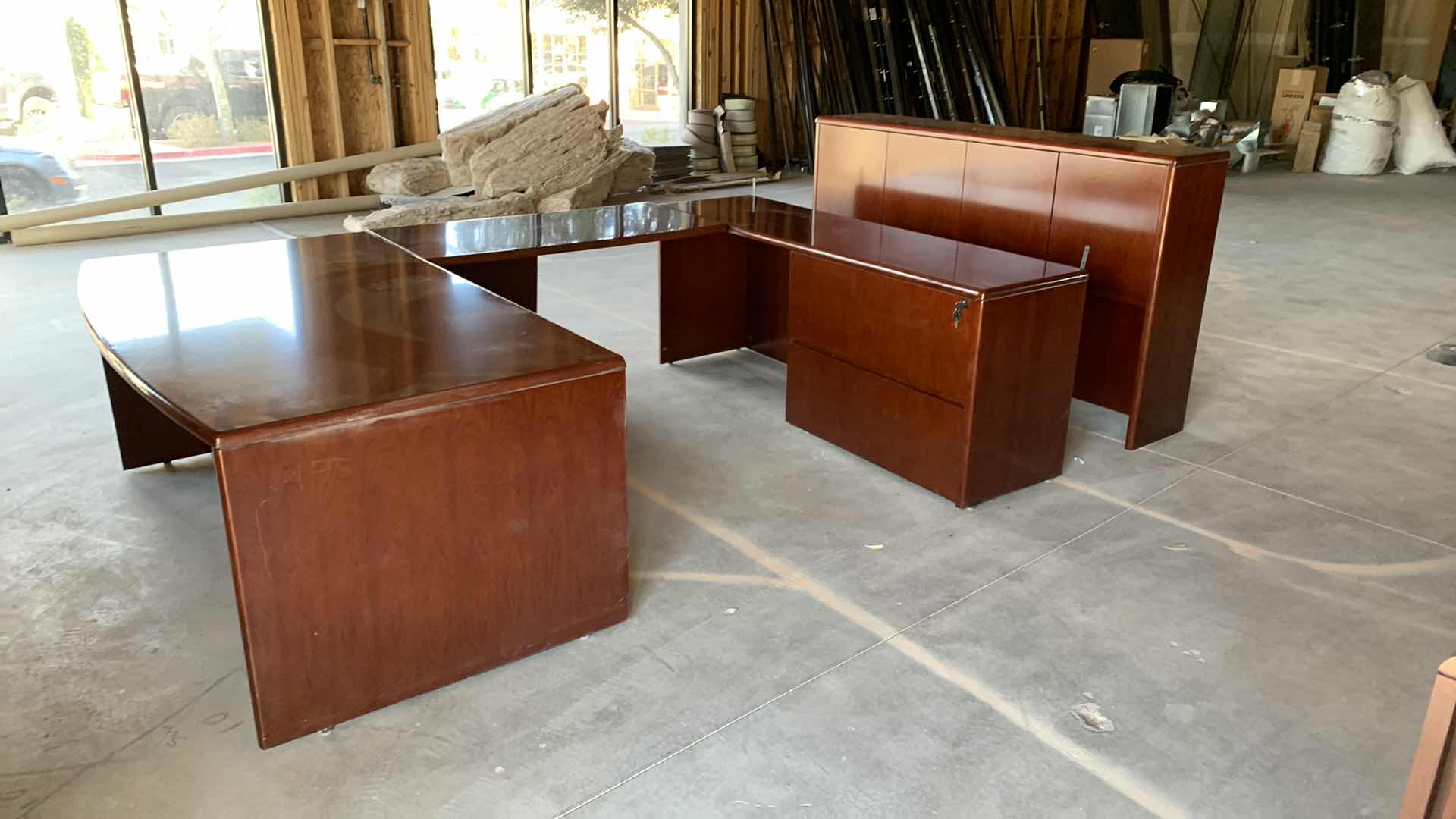 Photo 1 of 4 PIECE WOOD EXECUTIVE DESK SET w HUTCH
DESK 72 x 40 x H 29
RETURN 48 x 24 x H 29
FILE DESK 72 x 20 x H 29
HUTCH 70 x 14 x H 42
