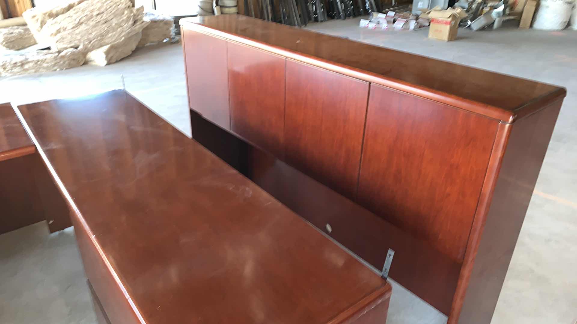 Photo 7 of 4 PIECE WOOD EXECUTIVE DESK SET w HUTCH
DESK 72 x 40 x H 29
RETURN 48 x 24 x H 29
FILE DESK 72 x 20 x H 29
HUTCH 70 x 14 x H 42