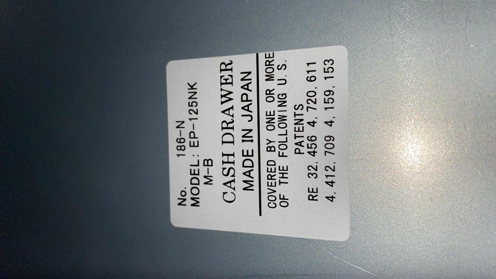 Photo 4 of MS CASH DRAWER WITH KEYS AND INSERT