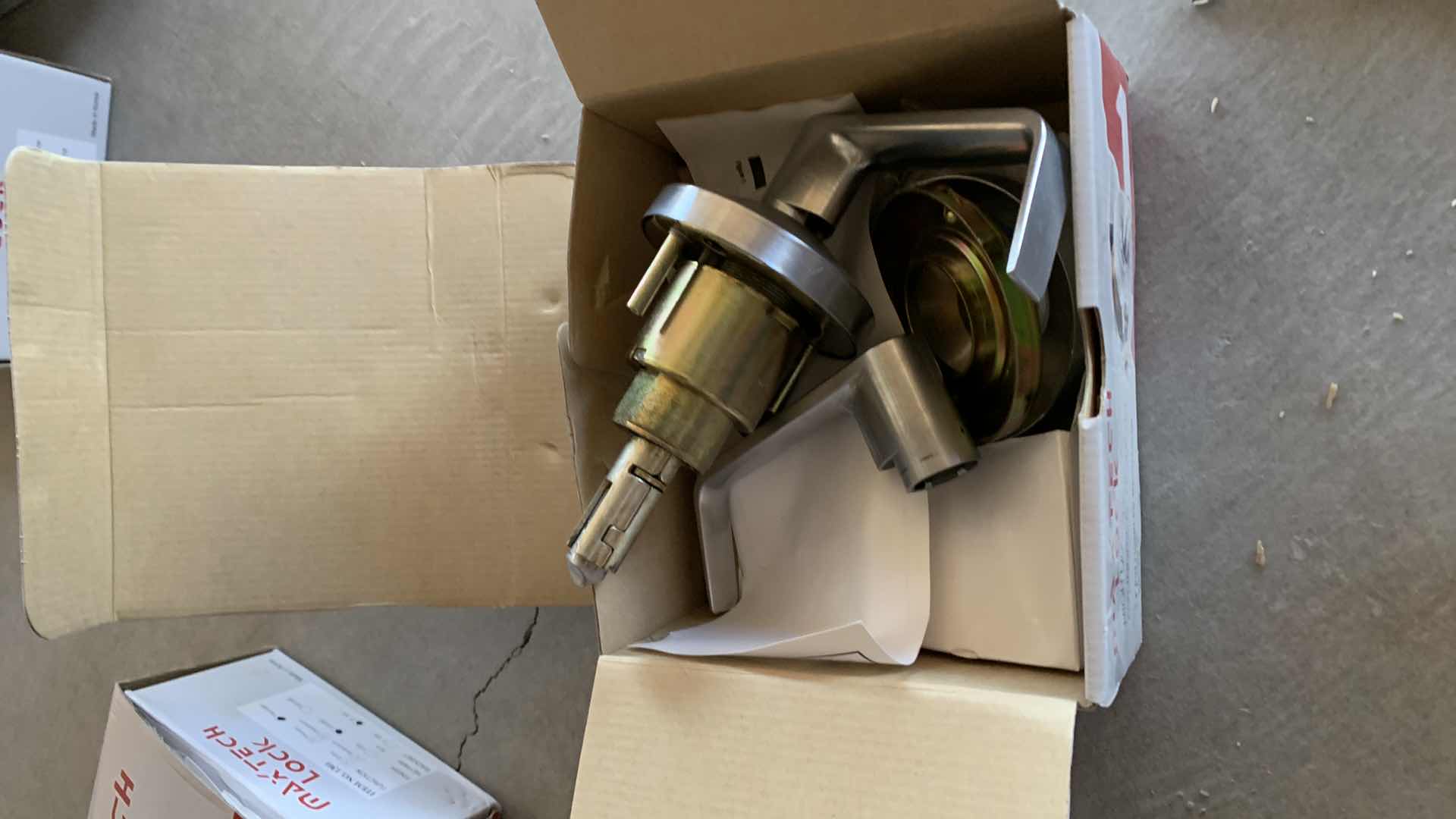 Photo 3 of MAX TECH LOCK GRADE 2 BUILDERS SERIES