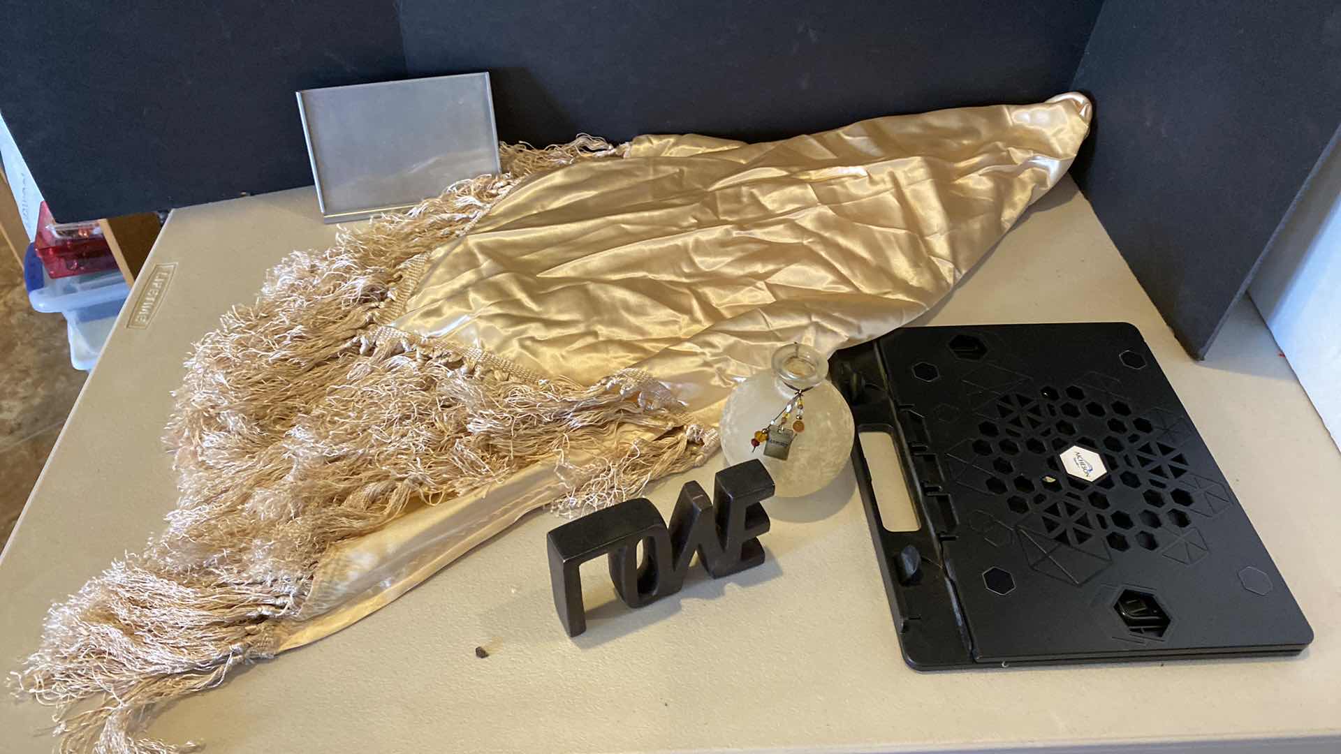 Photo 1 of 5 ASSORTED VASE, SIGN, TABLE TOPPER AND MORE