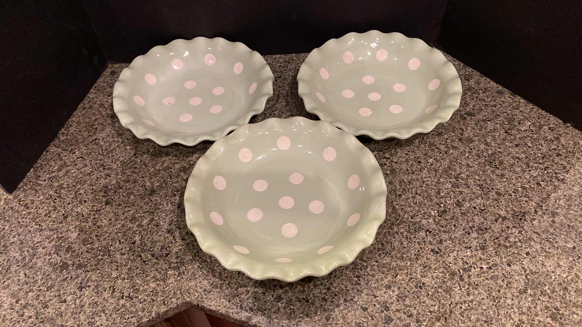 Photo 1 of 3 RUFFLED EDGE 10in PIE PLATES