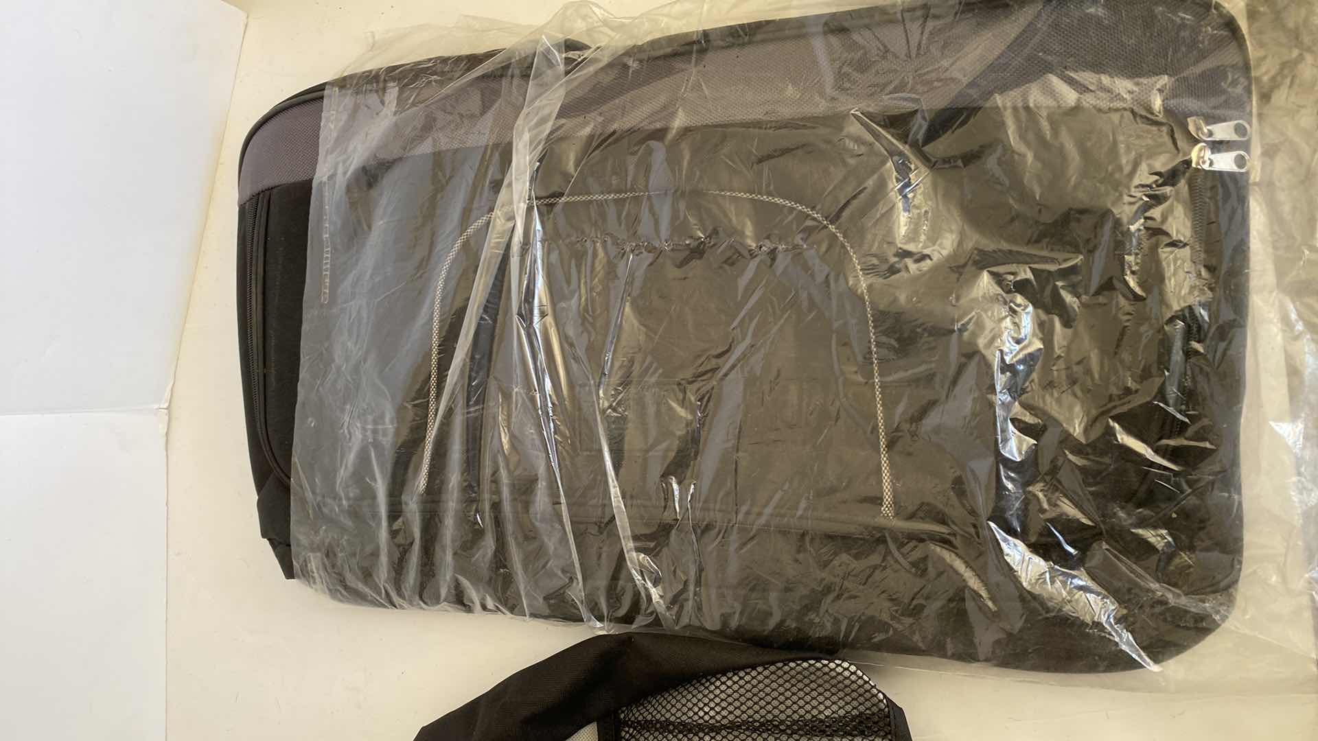 Photo 1 of 7-PALMS CASINO BAGS AND 2 HATS